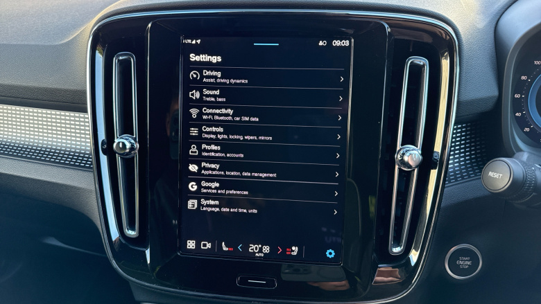 Volvo XC40 2.0 B3P Plus Dark 5dr Auto Petrol Estate